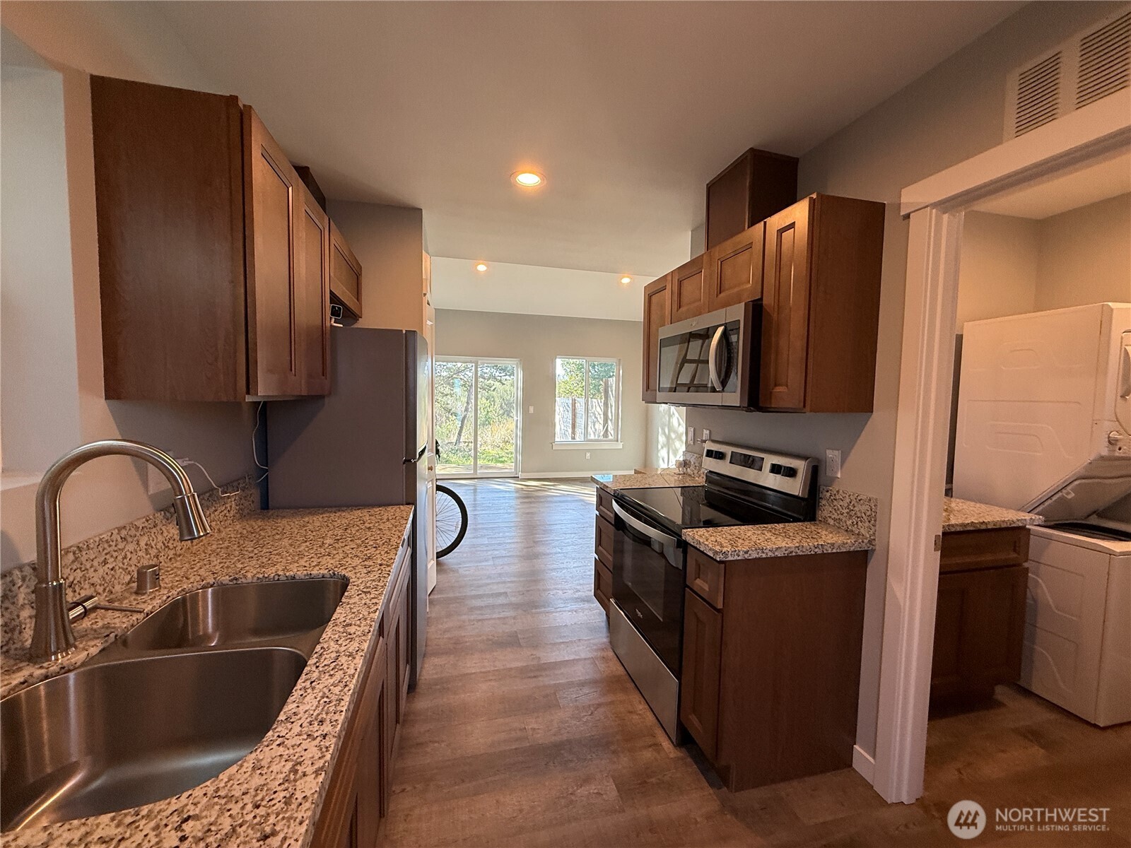 297 Marine View Drive A Property Photo 4