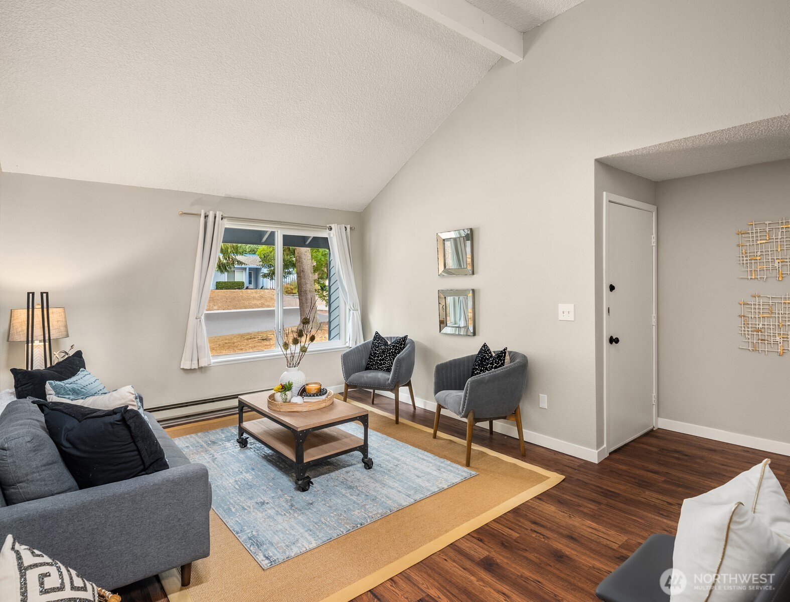 4308 Ne Sunset Boulevard X7 Property Photo 3