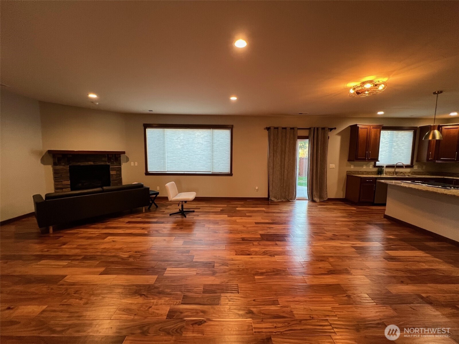 8715 185th Street Ct Property Photo 5