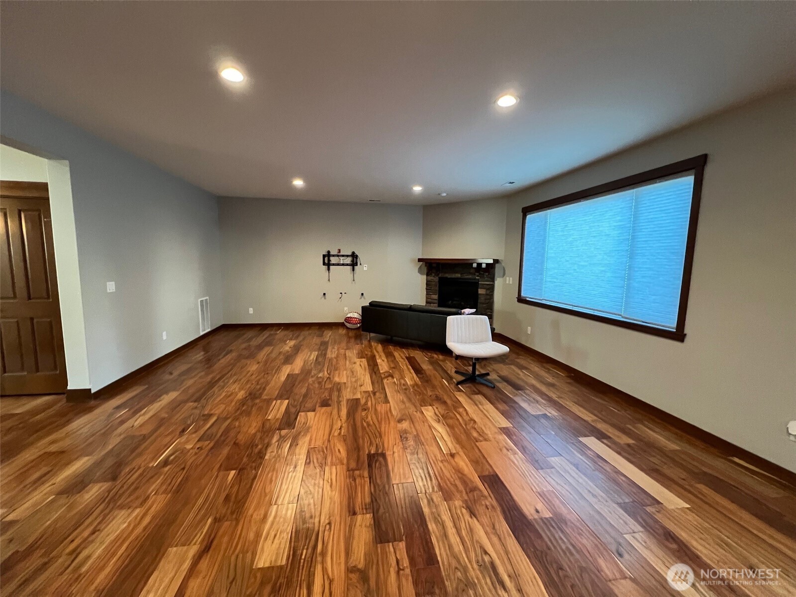 8715 185th Street Ct Property Photo 6