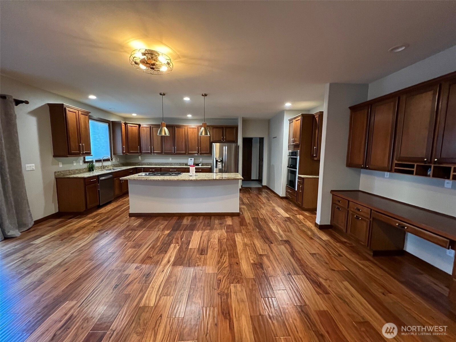 8715 185th Street Ct Property Photo 7