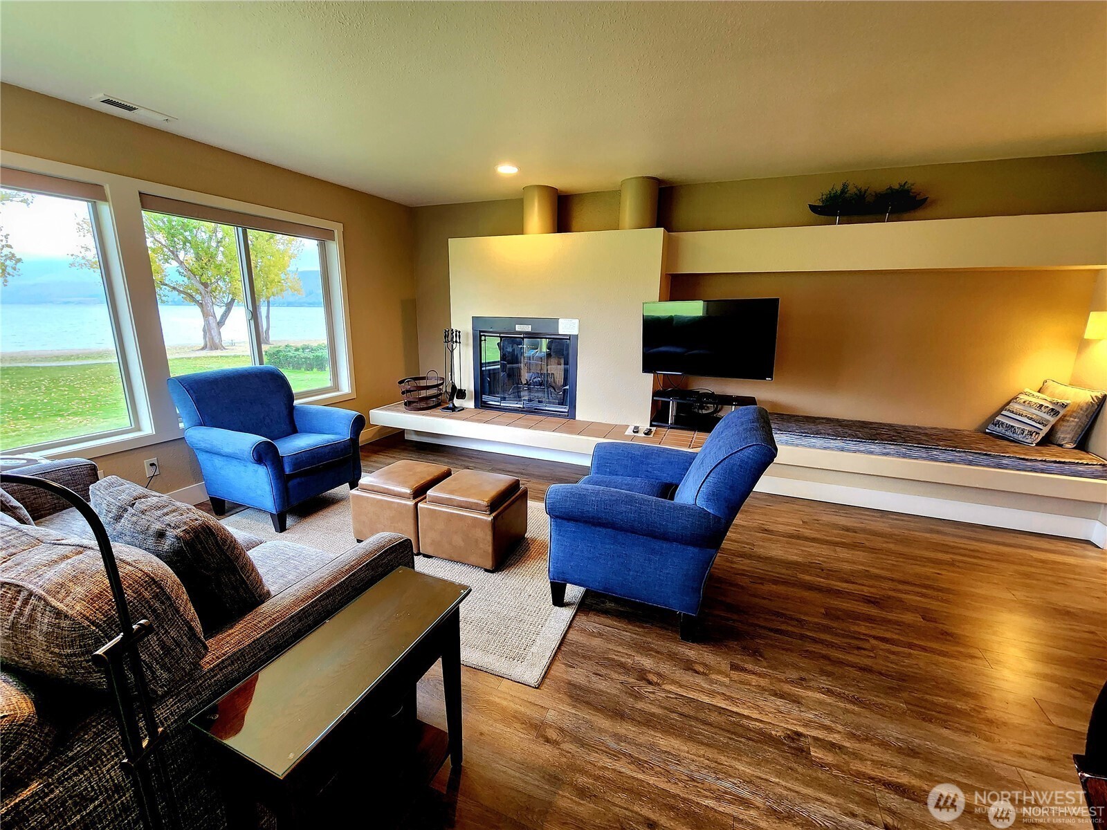 1 Beach 532-D Property Photo 1