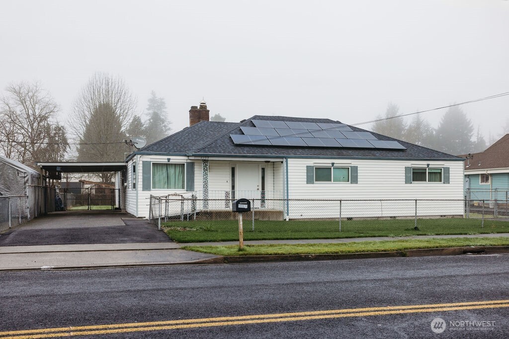 2209 42nd Avenue Property Photo 1