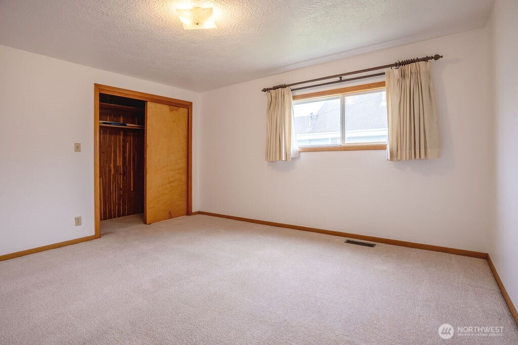 2209 42nd Avenue Property Photo 13