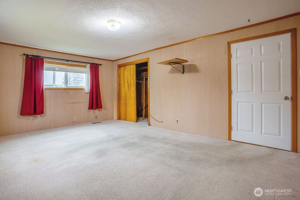 2209 42nd Avenue Property Photo 14