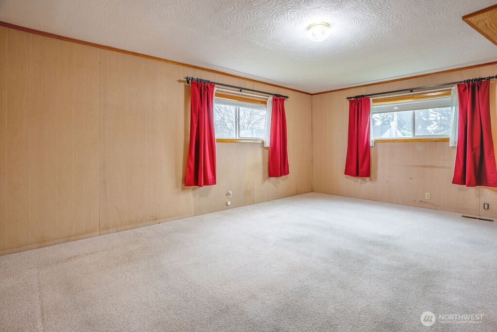 2209 42nd Avenue Property Photo 15