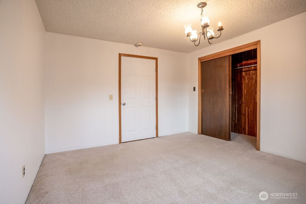 2209 42nd Avenue Property Photo 16