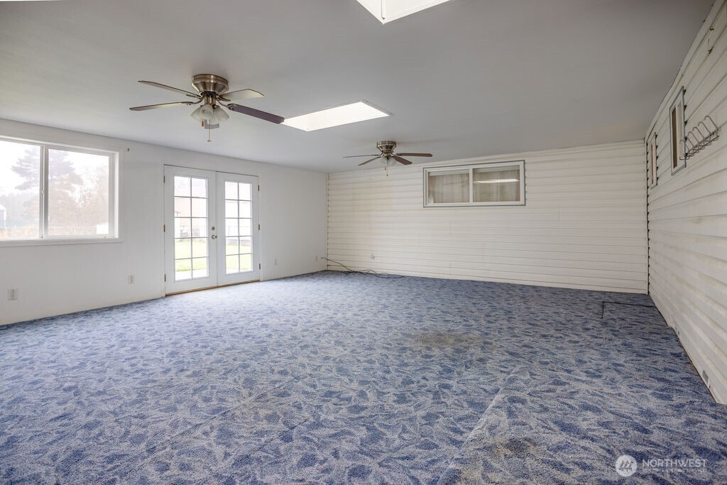2209 42nd Avenue Property Photo 19