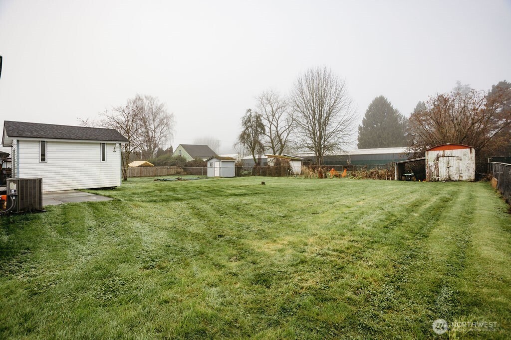 2209 42nd Avenue Property Photo 26