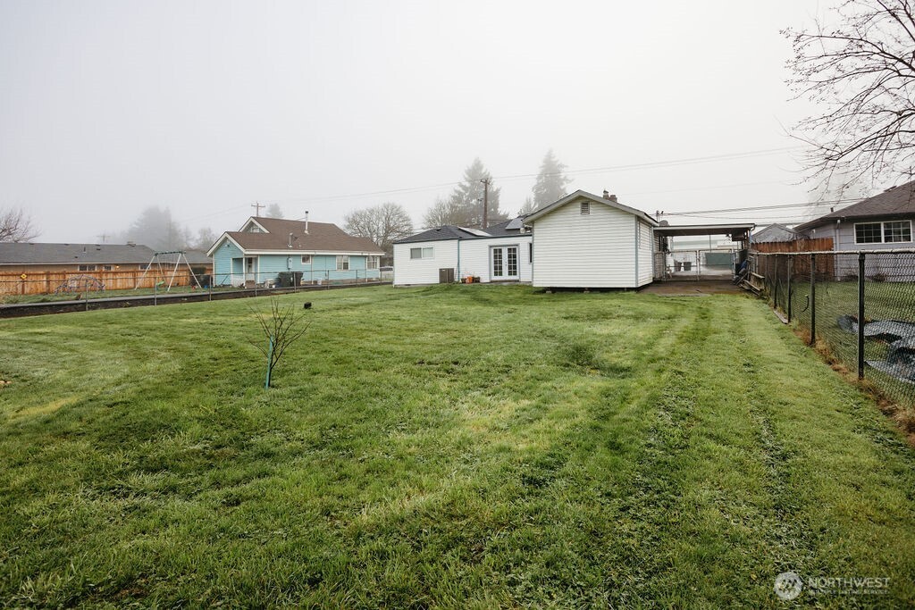 2209 42nd Avenue Property Photo 27