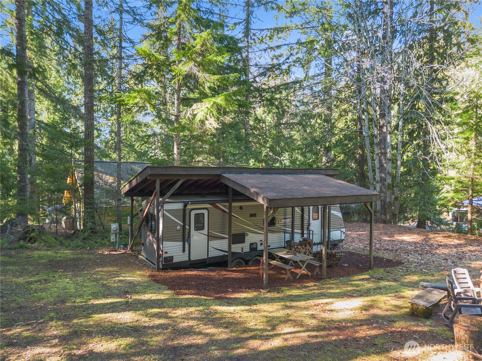11 N Kitsap Place Property Photo 10