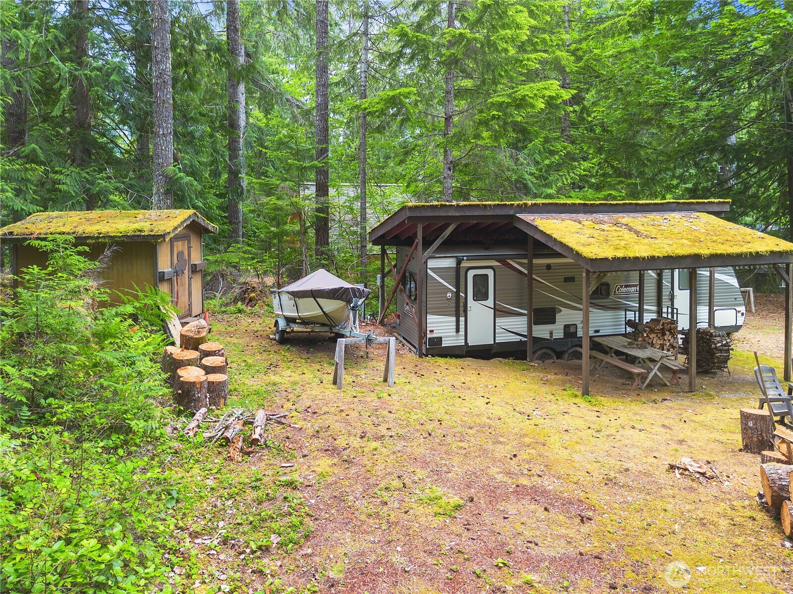 11 N Kitsap Place Property Photo 15