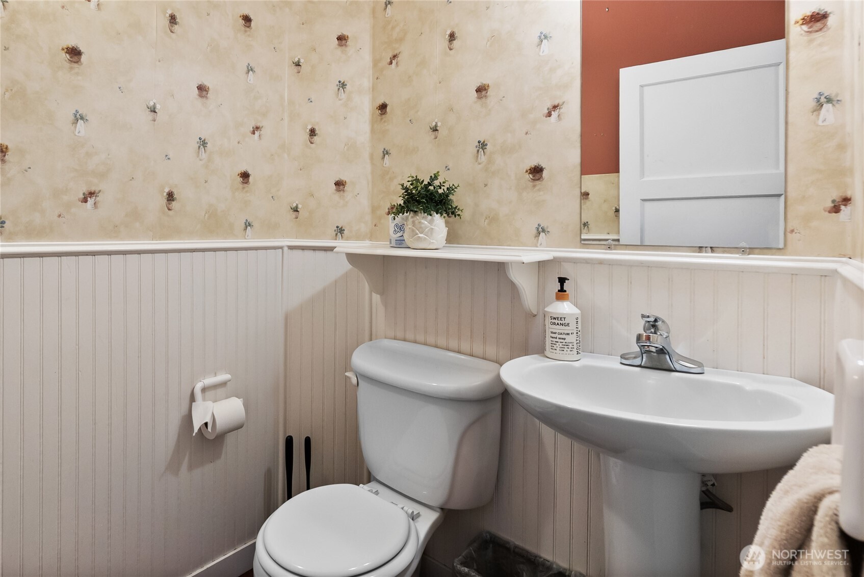 1112 Commercial Street Property Photo 15
