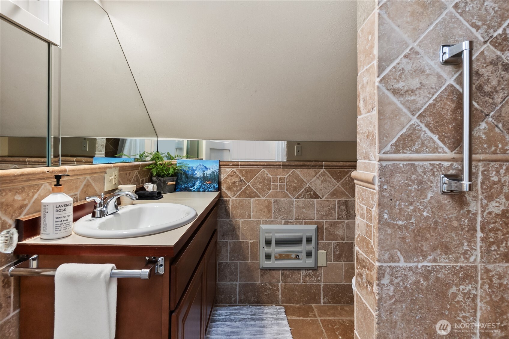 1112 Commercial Street Property Photo 25