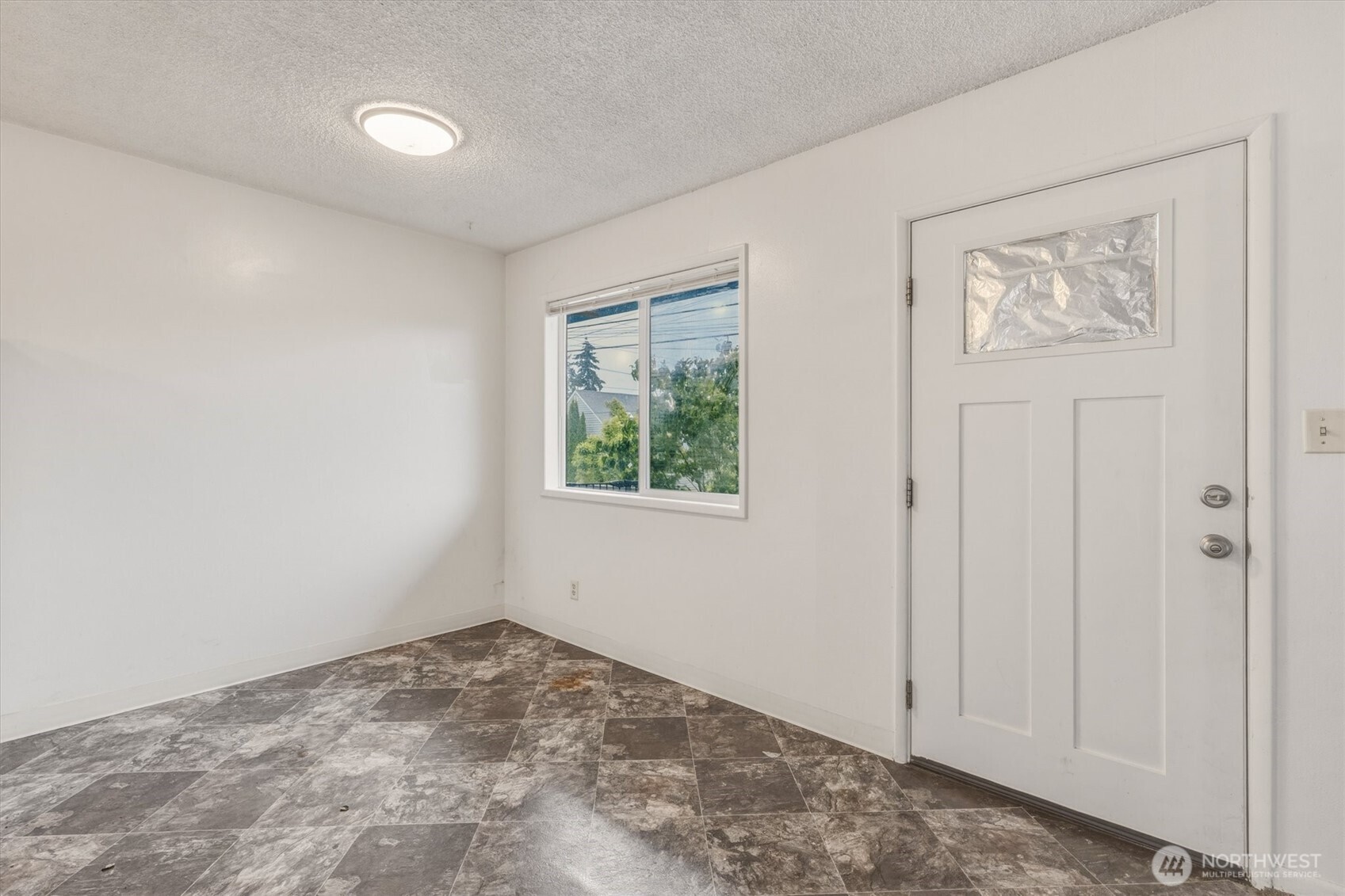504 N 7th Avenue Property Photo 9