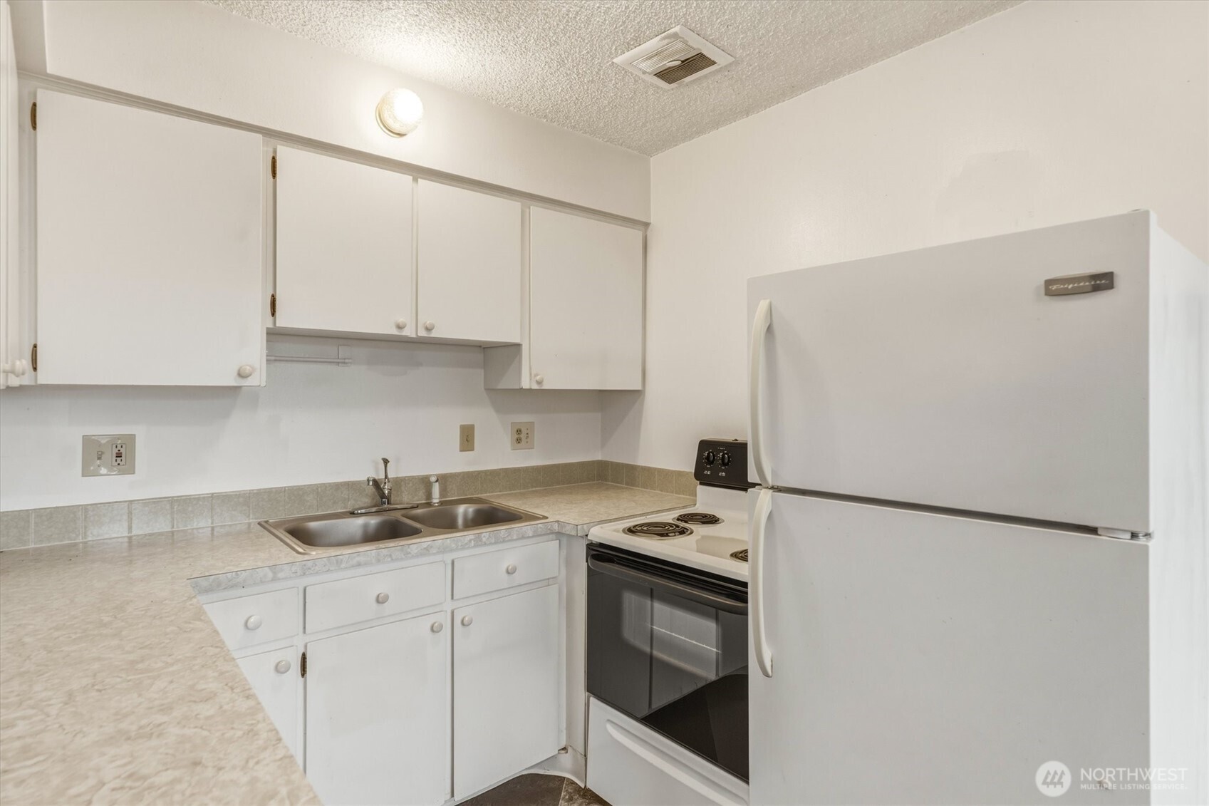 504 N 7th Avenue Property Photo 17