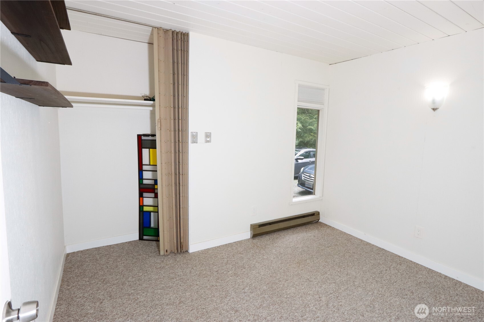 713 E Pointes Drive Property Photo 13