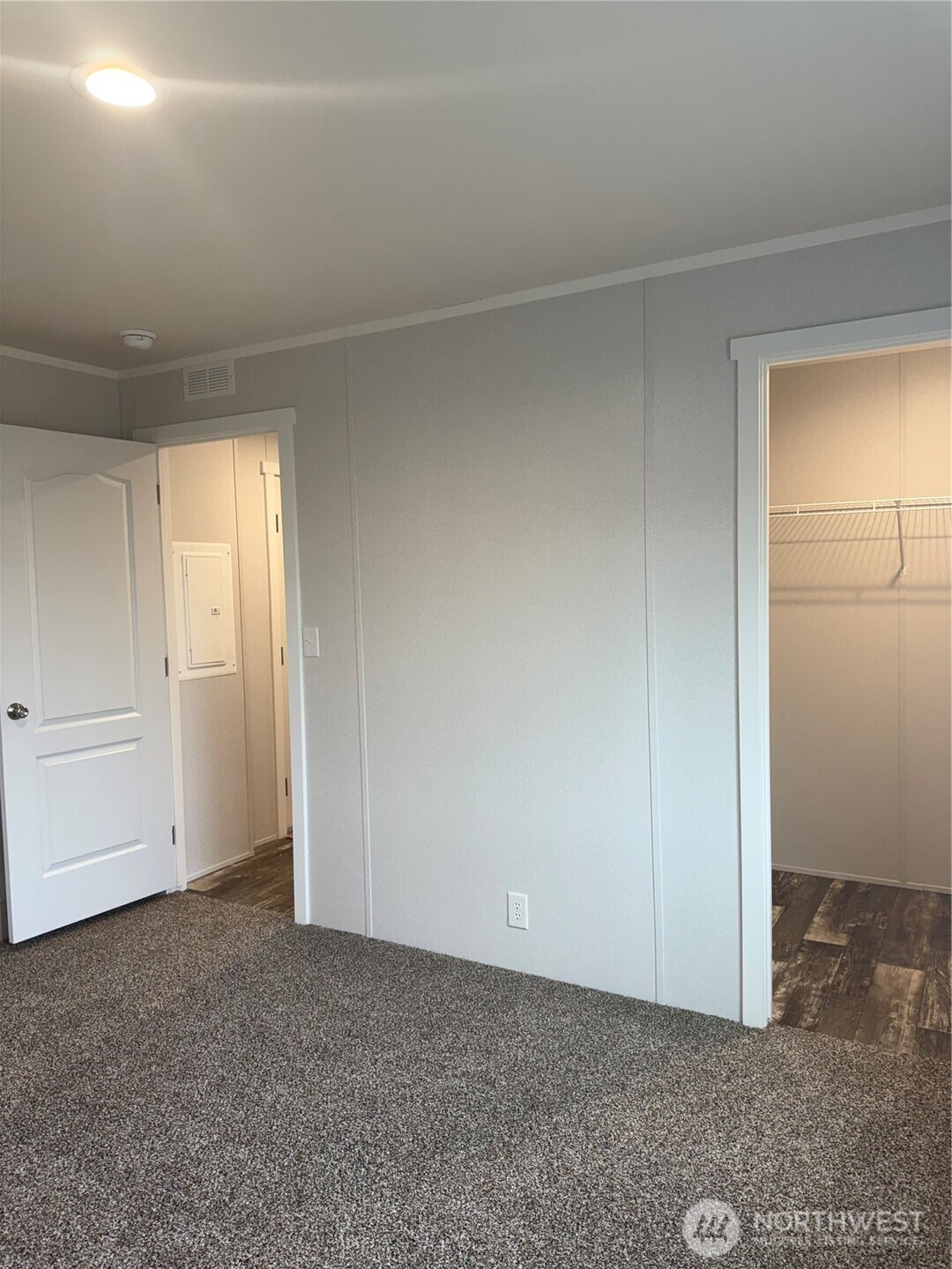 200 W Hawthorne Street 32 Property Photo 15