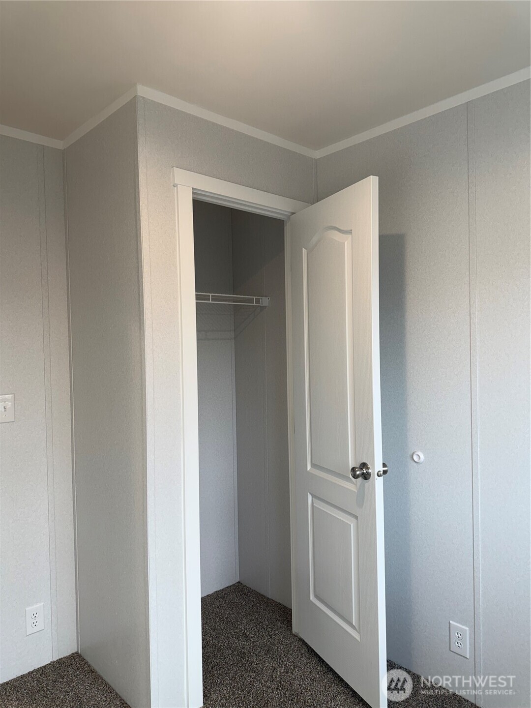 200 W Hawthorne Street 32 Property Photo 8