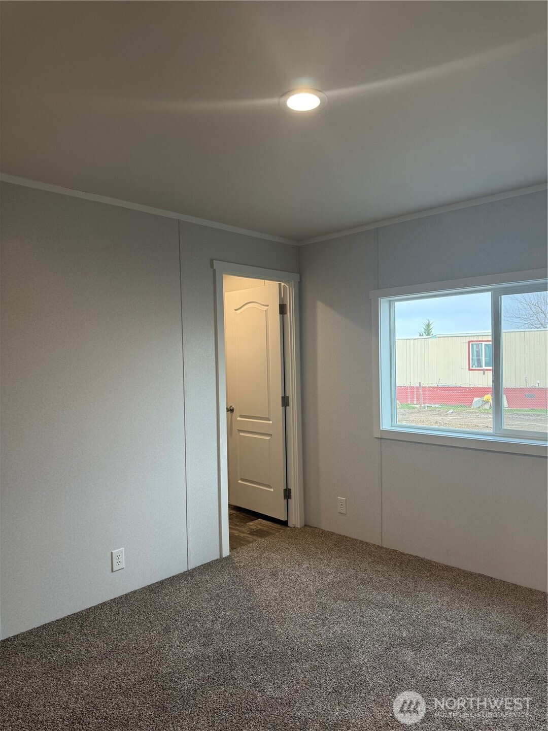 200 W Hawthorne Street 32 Property Photo 14