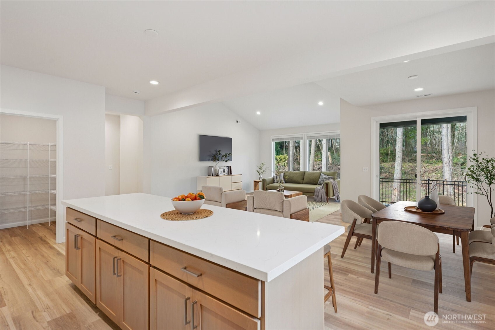 1303 60th Avenue Property Photo 6