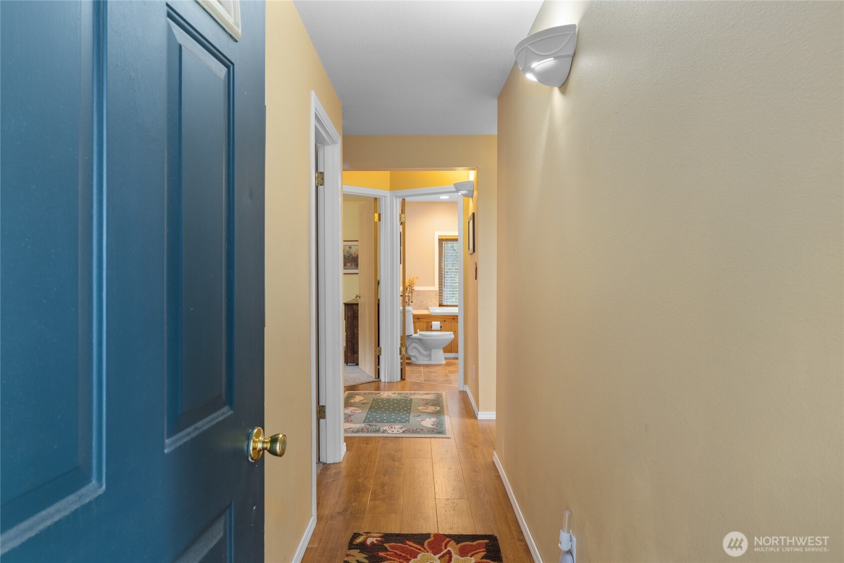 1051 Highland Loop Property Photo 7