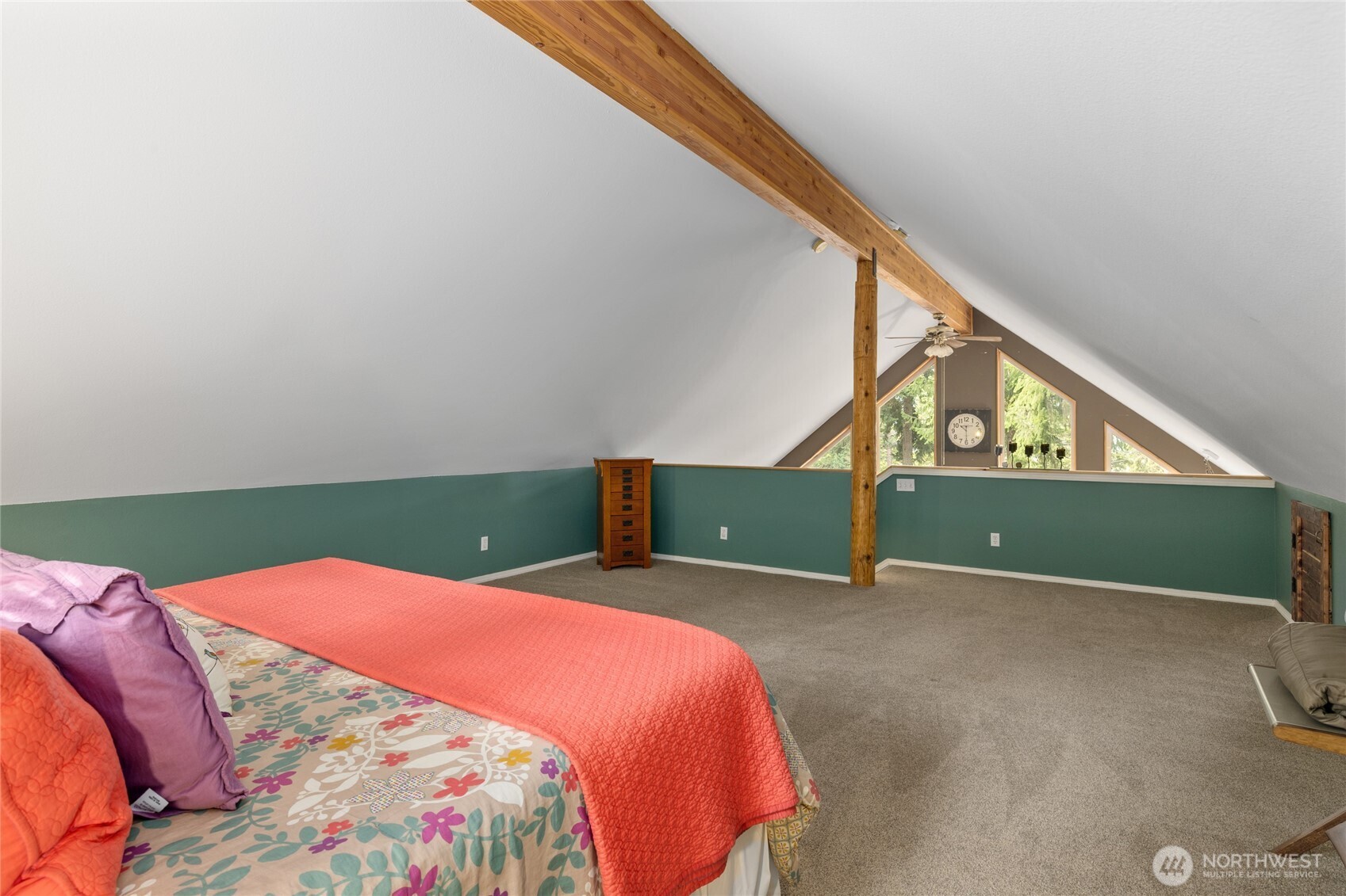 1051 Highland Loop Property Photo 21