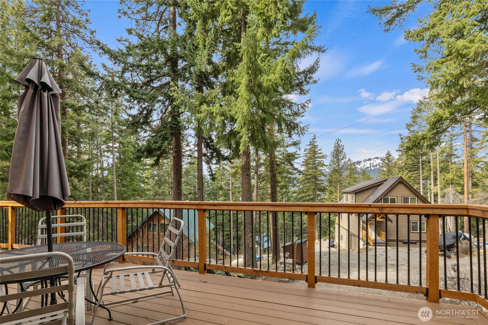1051 Highland Loop Property Photo 22