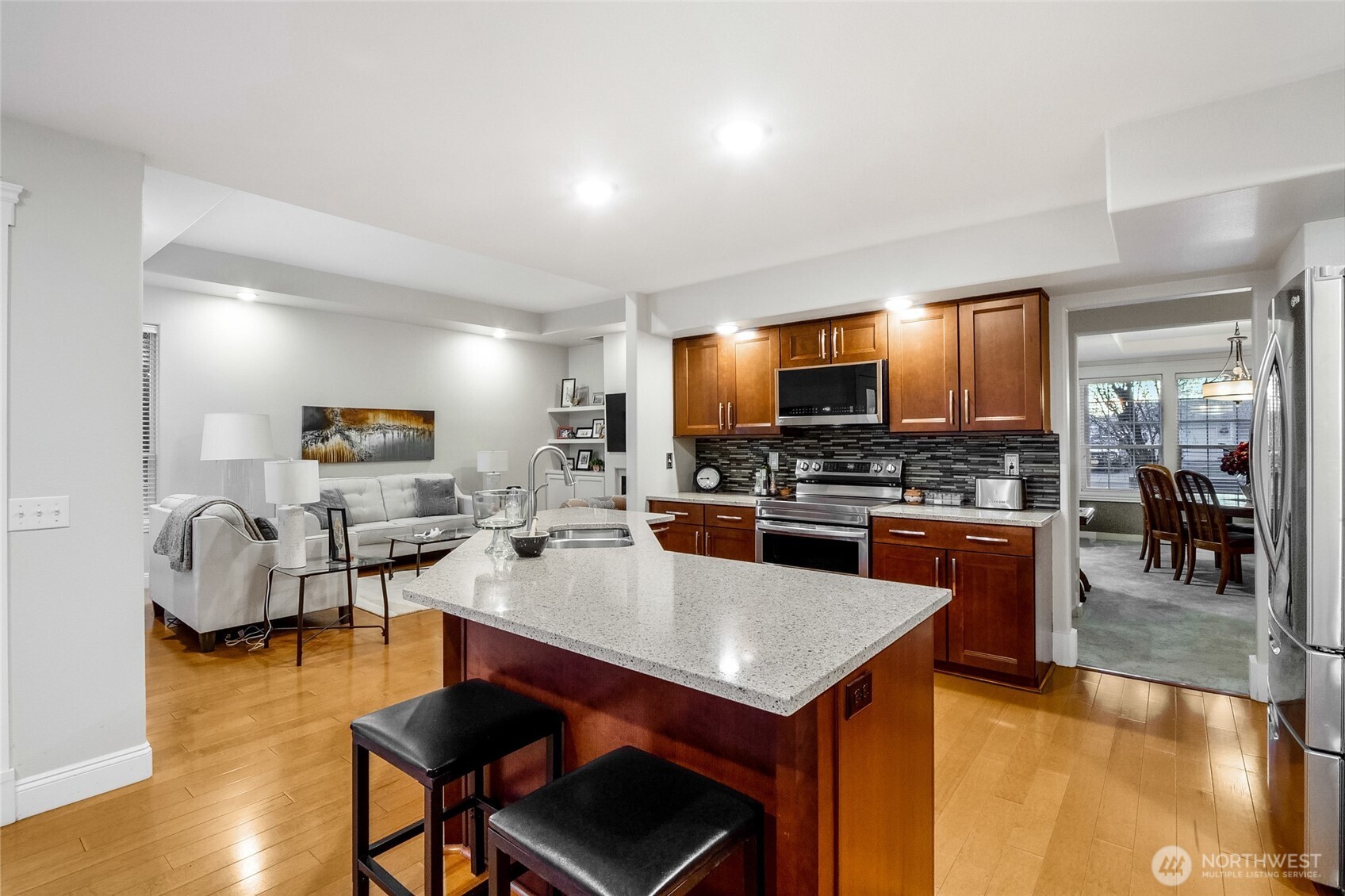 811 Laguna Drive Property Photo 16