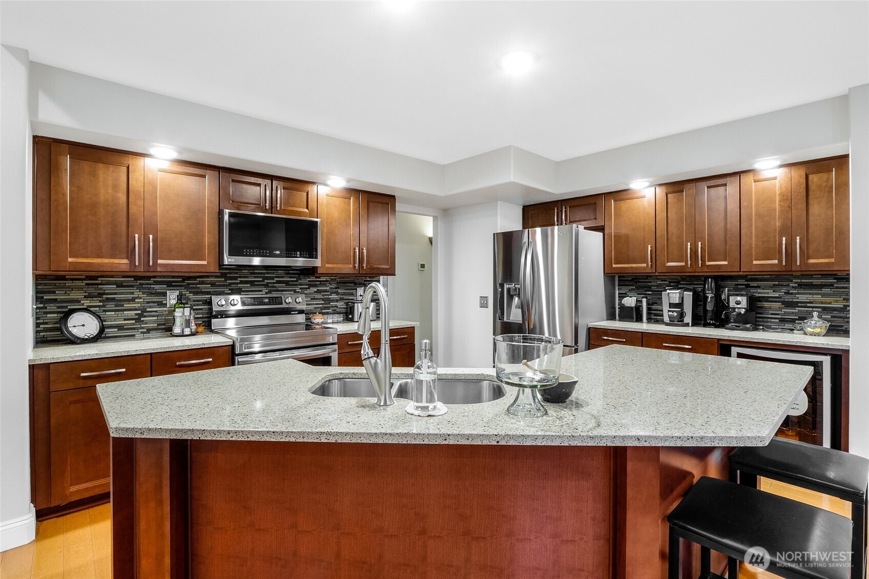 811 Laguna Drive Property Photo 17