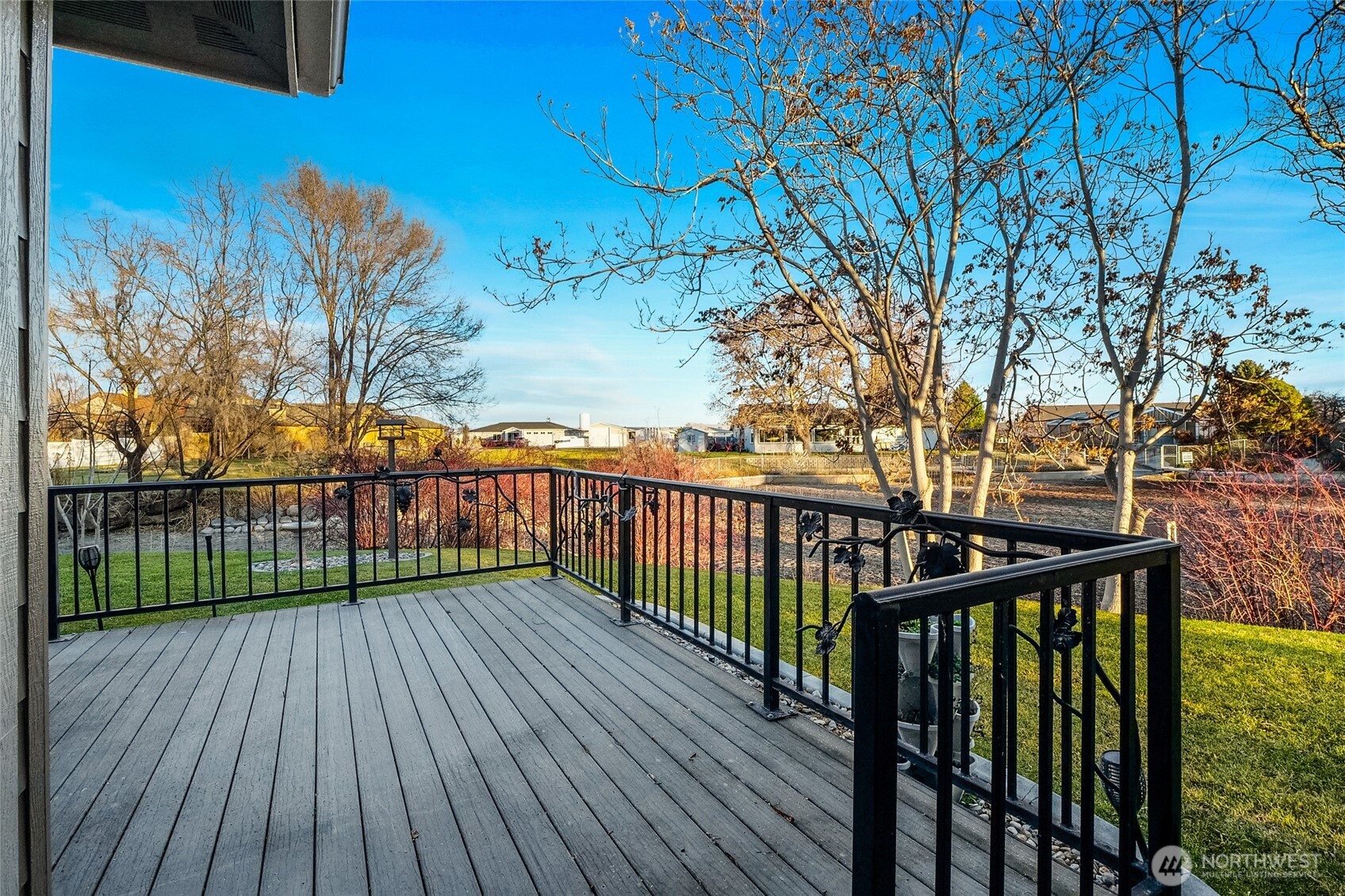 811 Laguna Drive Property Photo 35