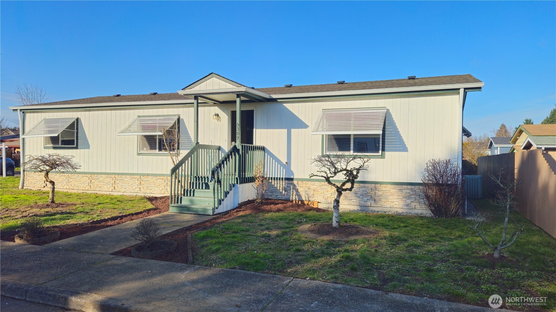 5309 Ne 75th Avenue Property Photo 1