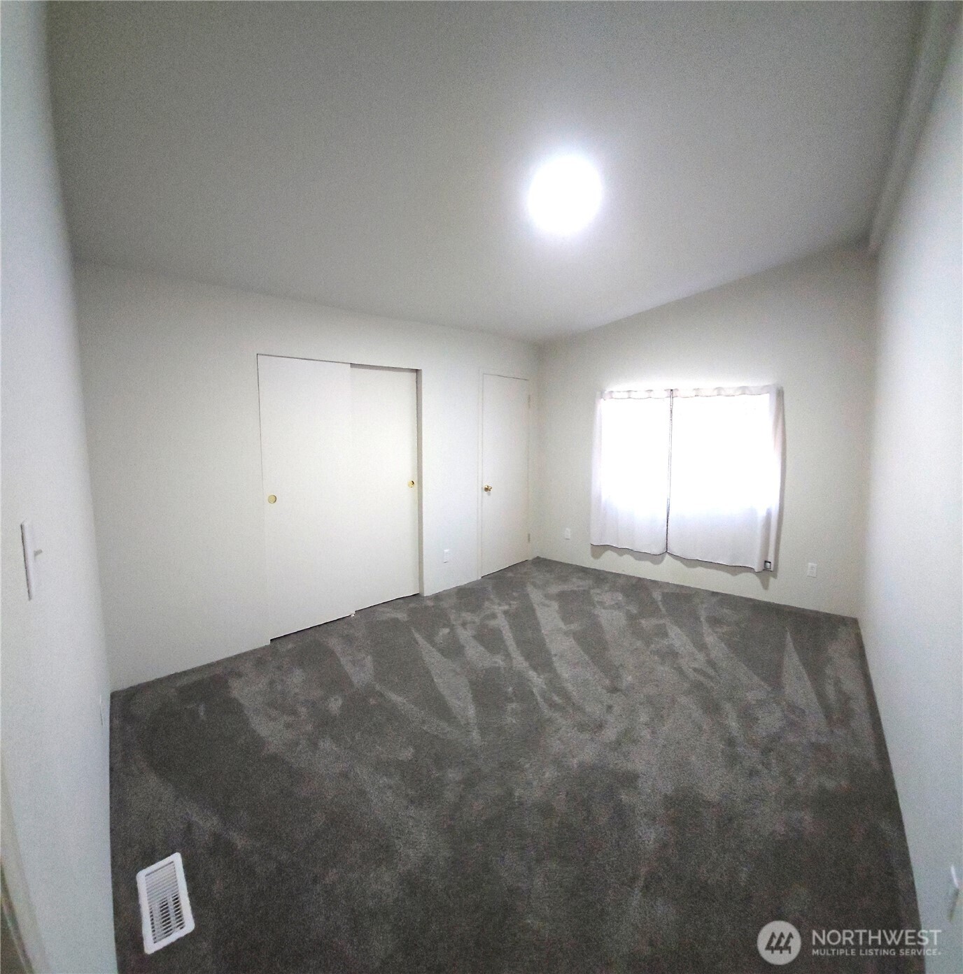5309 Ne 75th Avenue Property Photo 9