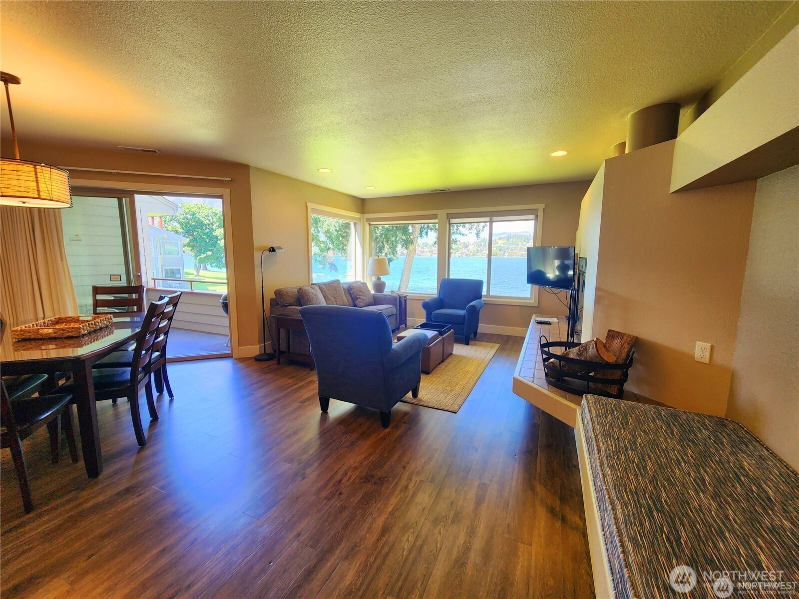 1 Beach 573-b Property Photo 5