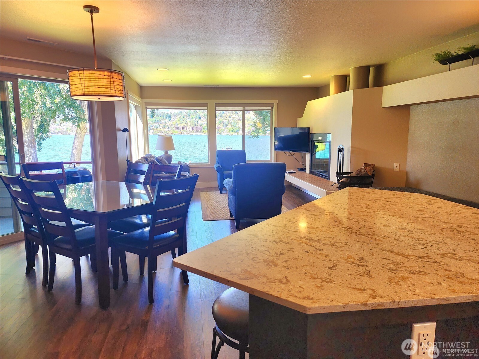 1 Beach 573-b Property Photo 11