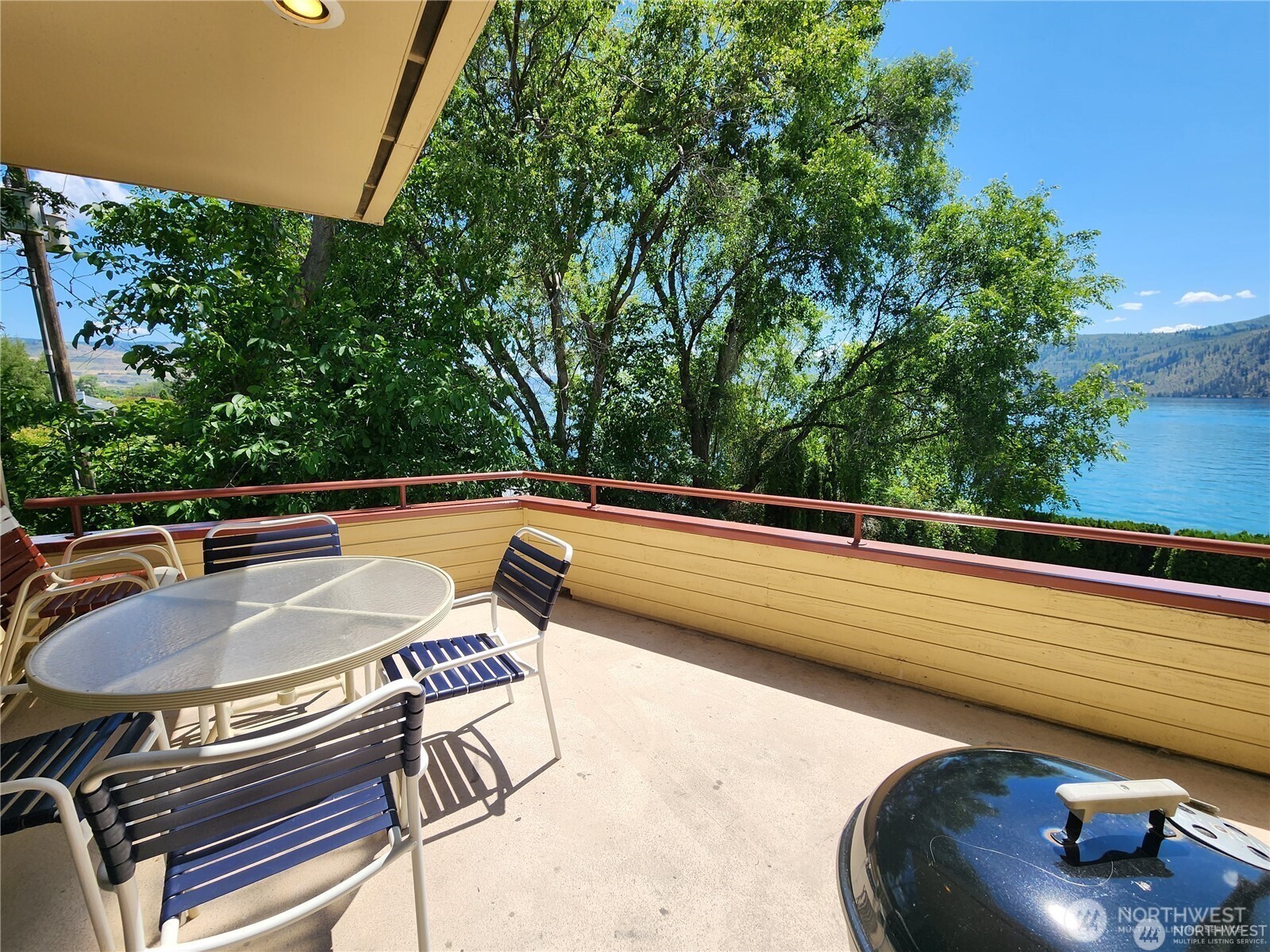 1 Nekquelekin 458-d Property Photo 3