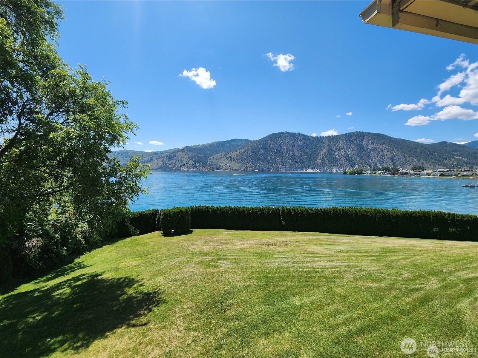1 Nekquelekin 458-d Property Photo 4
