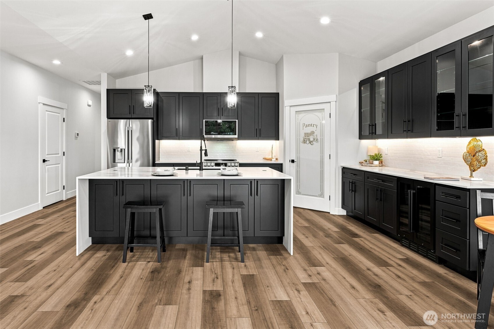 205 Canal Drive Property Photo 11
