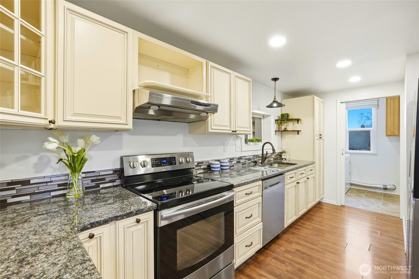 1809 21st Street Property Photo 6