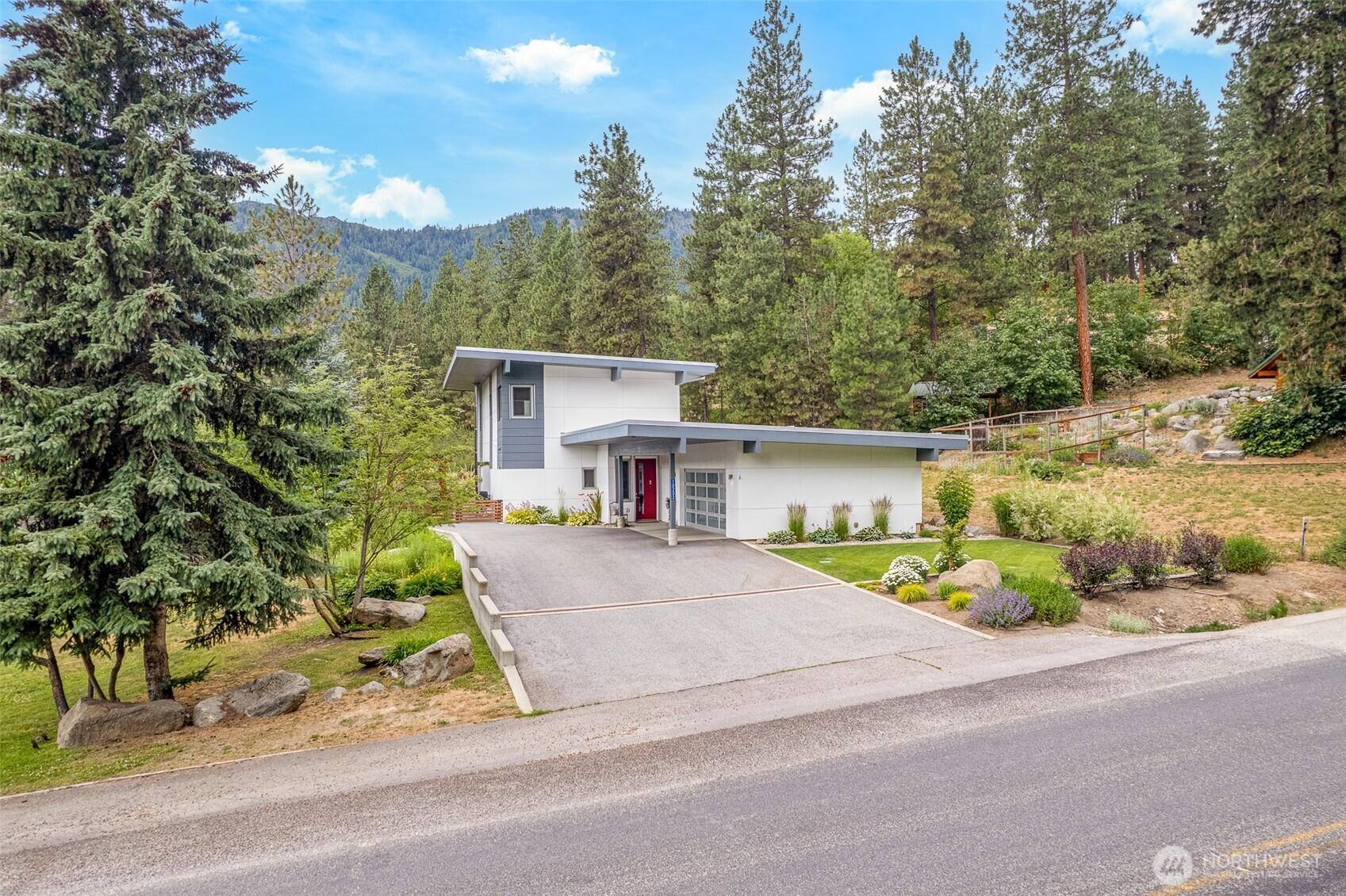 10202 Titus Property Photo 4