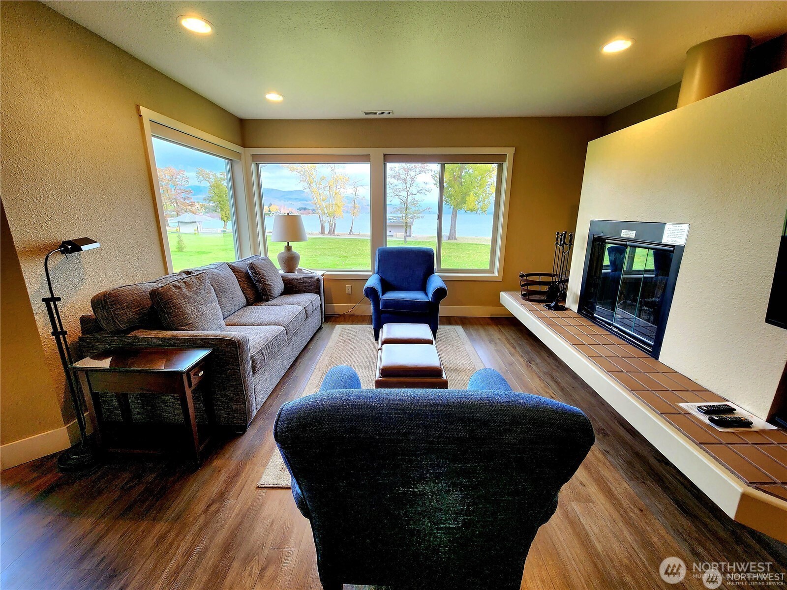 1 Beach 537-g Property Photo 5