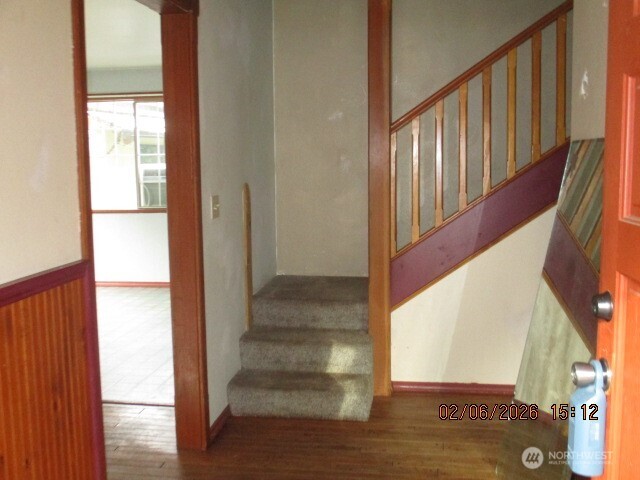 130 W Kinkaid Property Photo 4