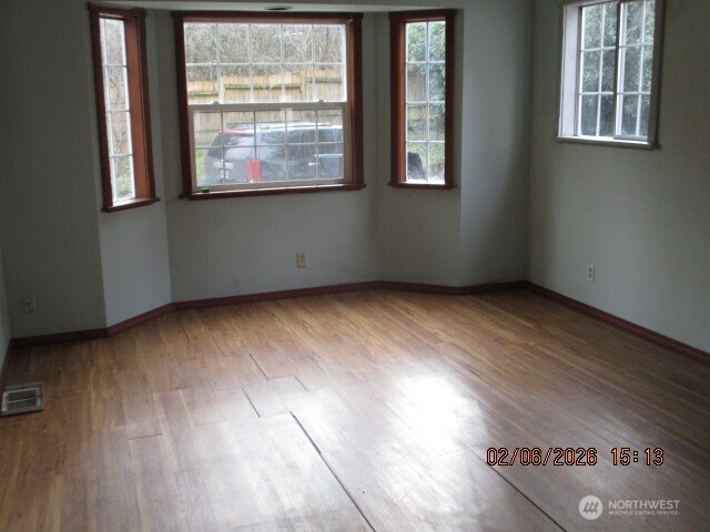 130 W Kinkaid Property Photo 5