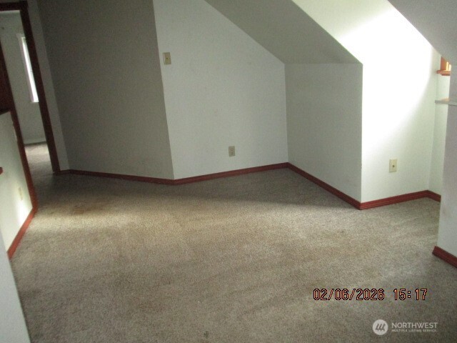 130 W Kinkaid Property Photo 18