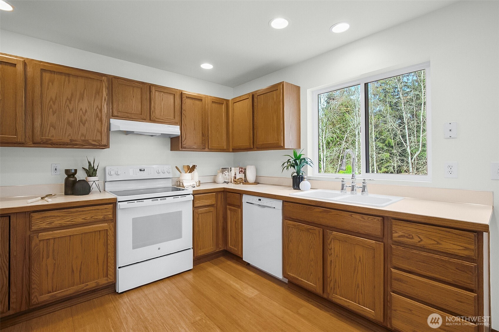 4921 147th Place Property Photo 10