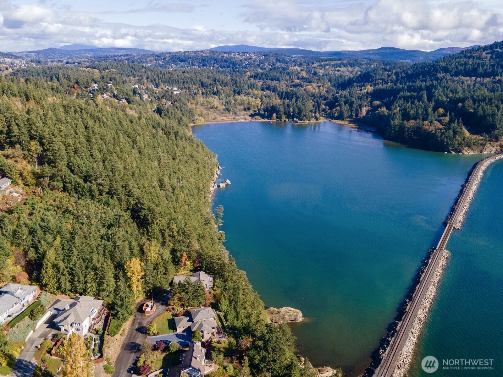 417 Arbutus Place Property Photo 1