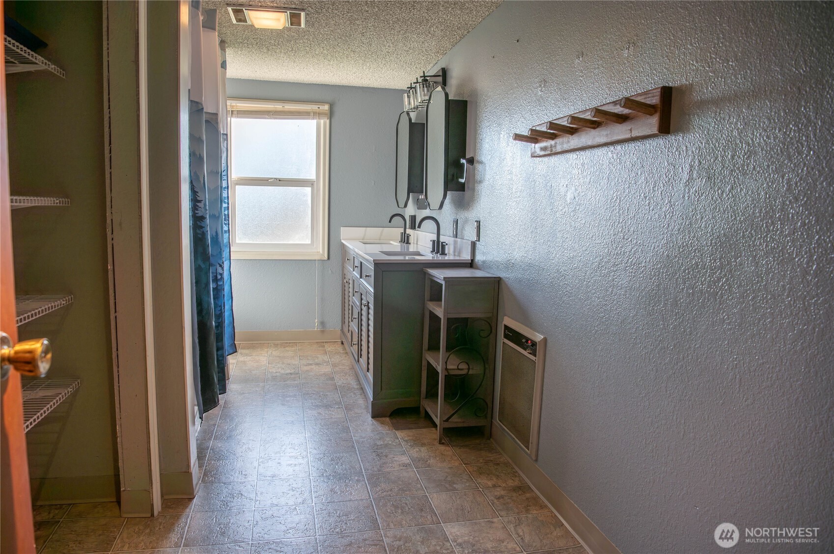 6720 Central Park Drive Property Photo 10