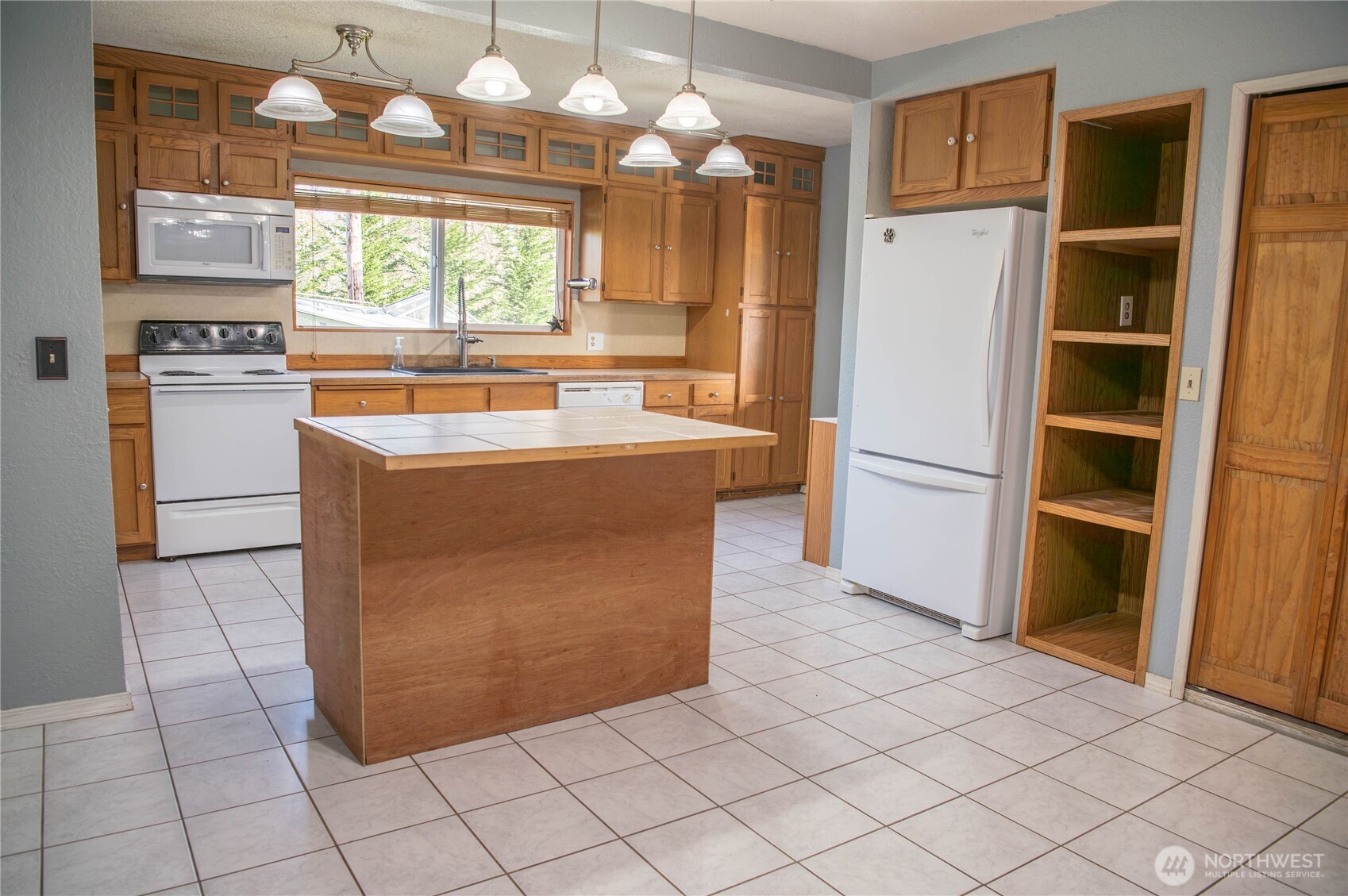 6720 Central Park Drive Property Photo 17