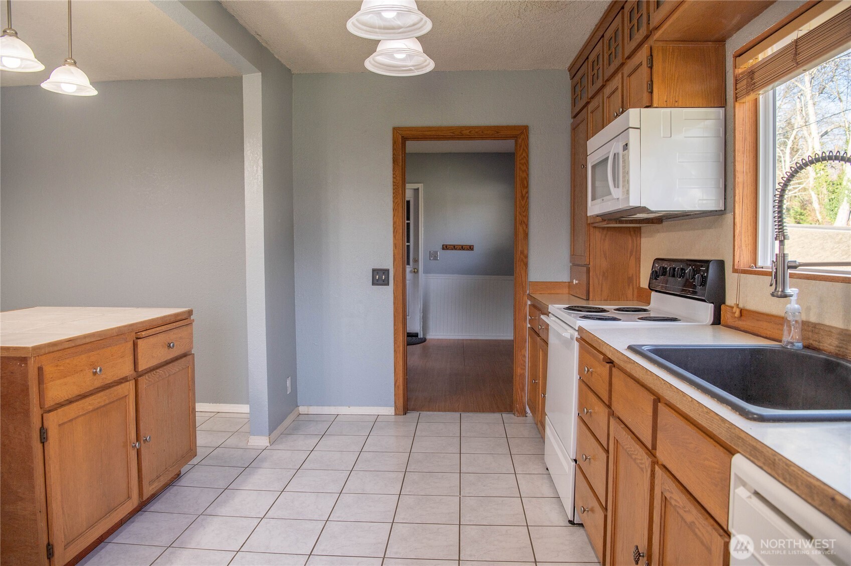 6720 Central Park Drive Property Photo 20