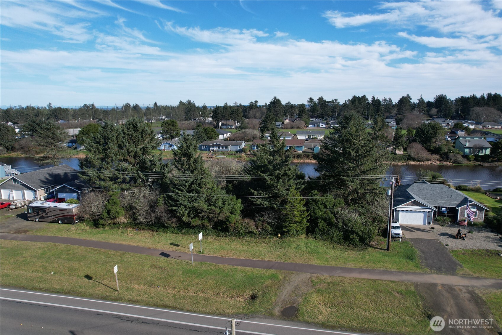 466 Point Brown Avenue Property Photo 2
